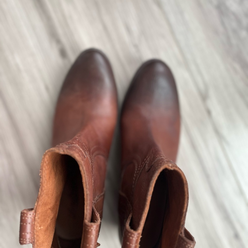 Lucky Brand Brown Chelsea Boots with Elastic Panels